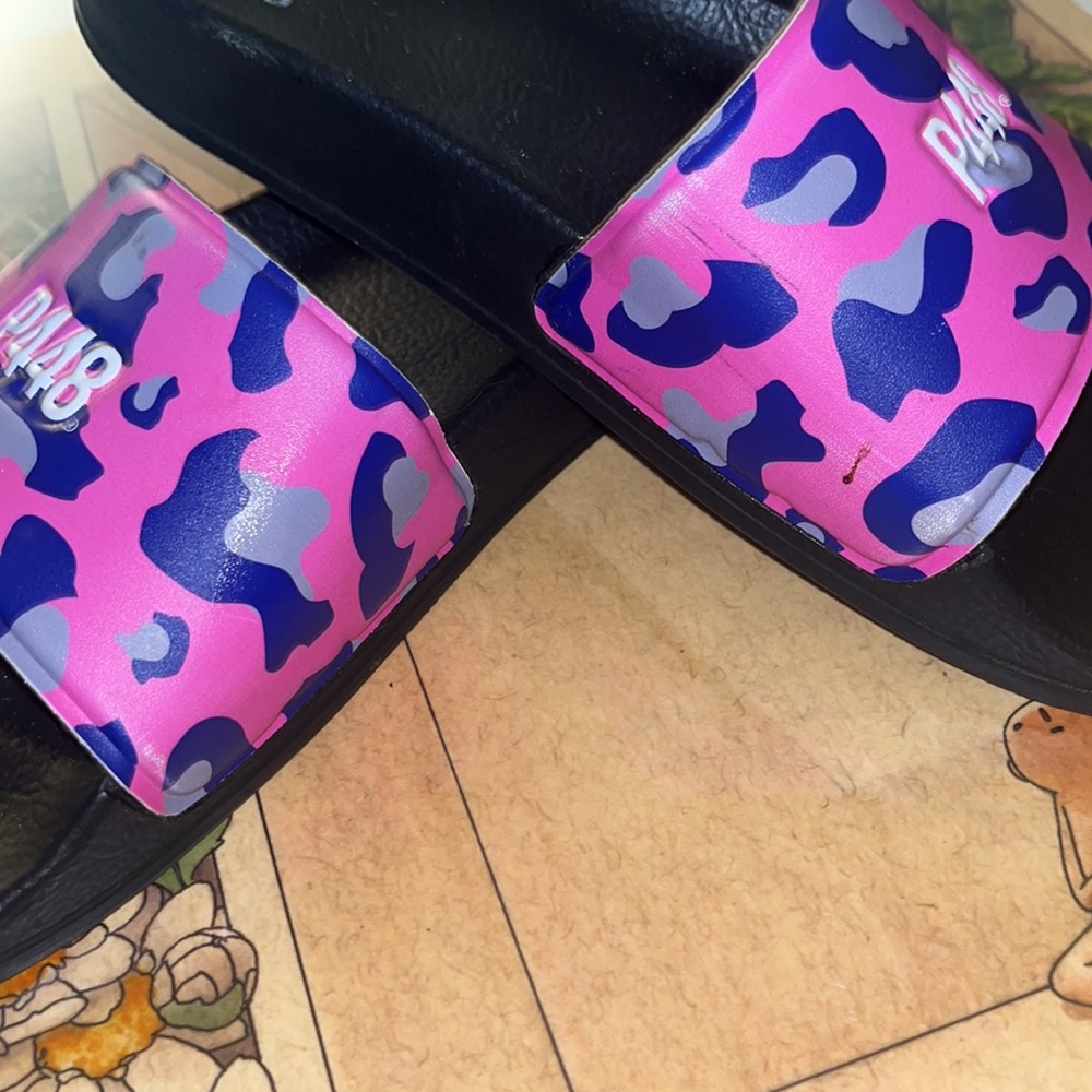 P448 Leopard Print Slides - image 3